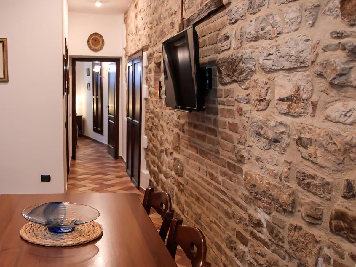 Ferienwohnung Casa Armanni - La Tua Casa Di Pietra Gubbio Exterior foto