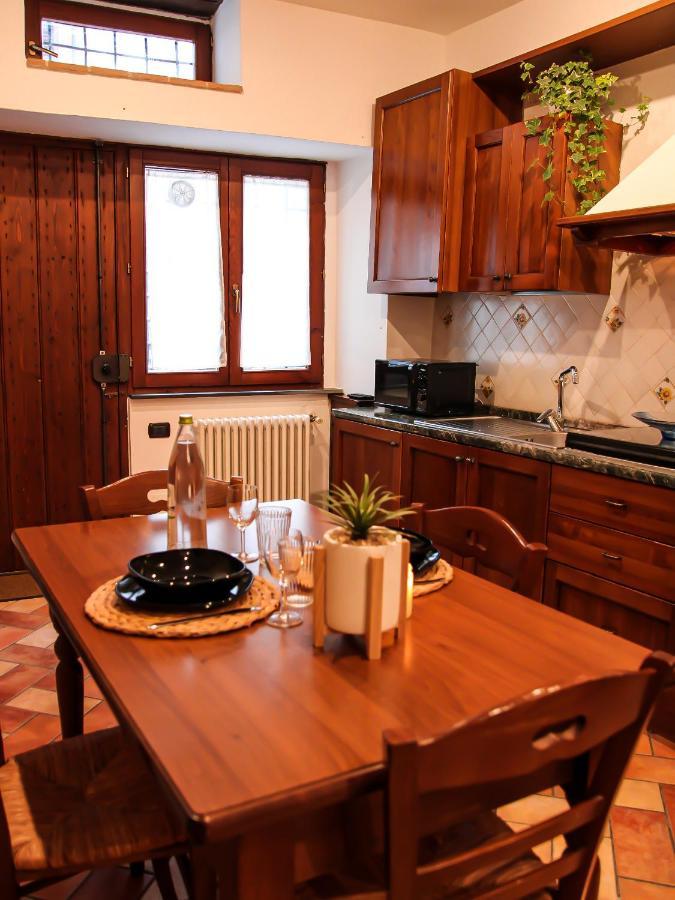 Ferienwohnung Casa Armanni - La Tua Casa Di Pietra Gubbio Exterior foto